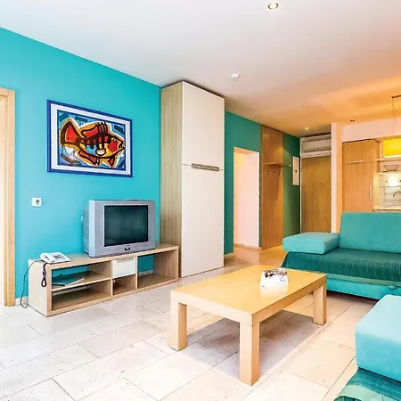 Awesome In With Outdoor Swimming Pool, Sauna And Wifi Novi Vinodolski