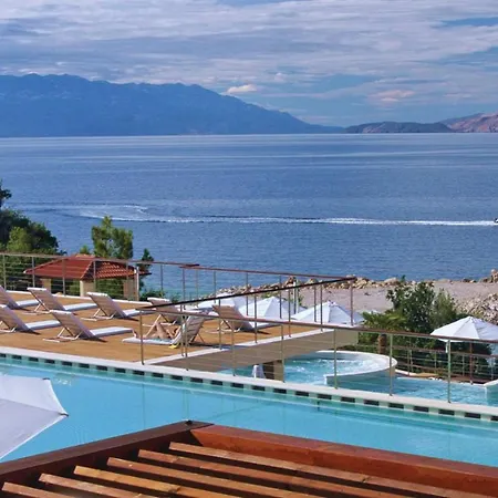 Awesome In With Outdoor Swimming Pool, Sauna And Wifi Apartament