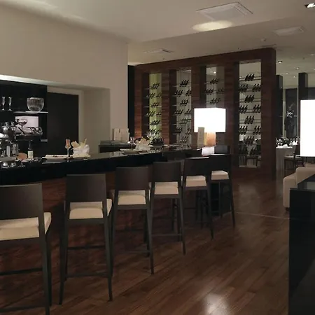Apartament Awesome In With Outdoor Swimming Pool, Sauna And Wifi
