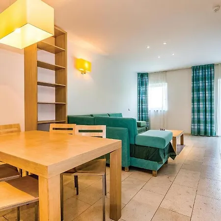 Awesome In With Outdoor Swimming Pool, Sauna And Wifi Apartament *