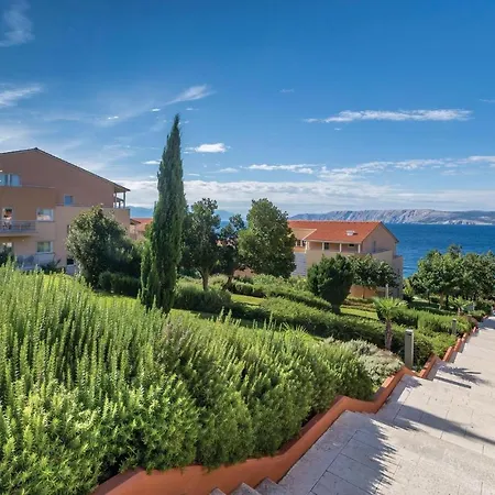 Awesome In With Outdoor Swimming Pool, Sauna And Wifi Apartament *