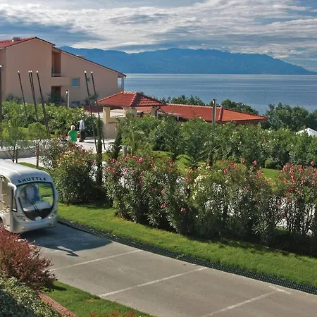 Awesome In With Outdoor Swimming Pool, Sauna And Wifi Apartament