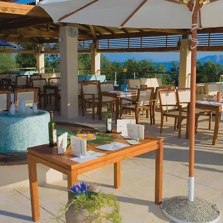 Awesome In With Outdoor Swimming Pool, Sauna And Wifi * Novi Vinodolski