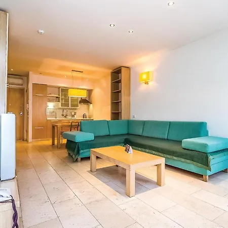 Awesome In With Outdoor Swimming Pool, Sauna And Wifi Apartament Novi Vinodolski